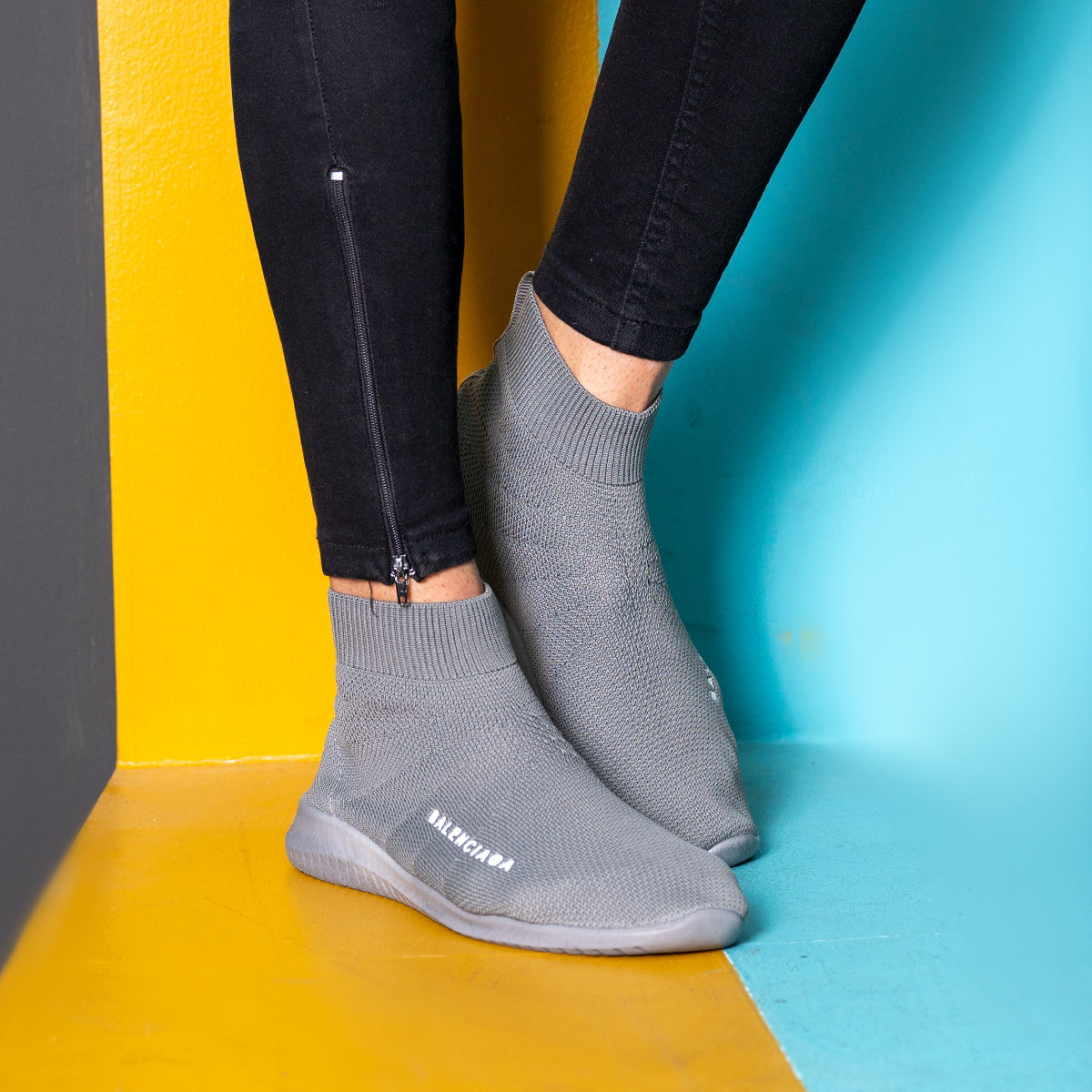 نیم بوت جورابی بالنسیاگا طوسی